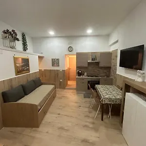 Casa San Gennaro 33a Naples